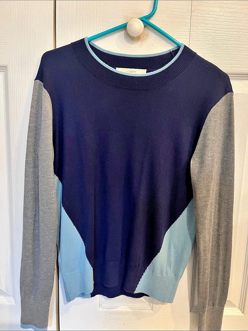 LOFT Color Block Crew neck light weight sweater in Blue/ turquoise trim